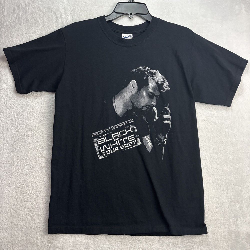 Ricky Martin Black And White Tour 2007 Mens T-shirt Black Anvil Medium